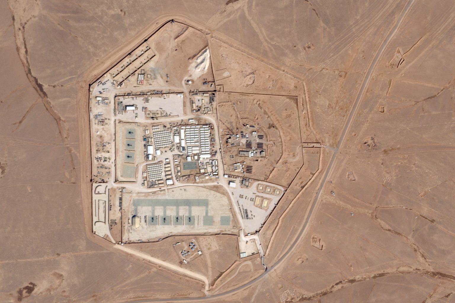 إيران: لا نريد حربا مع واشنطن لكن سنواجه أي مغامرة أميركية