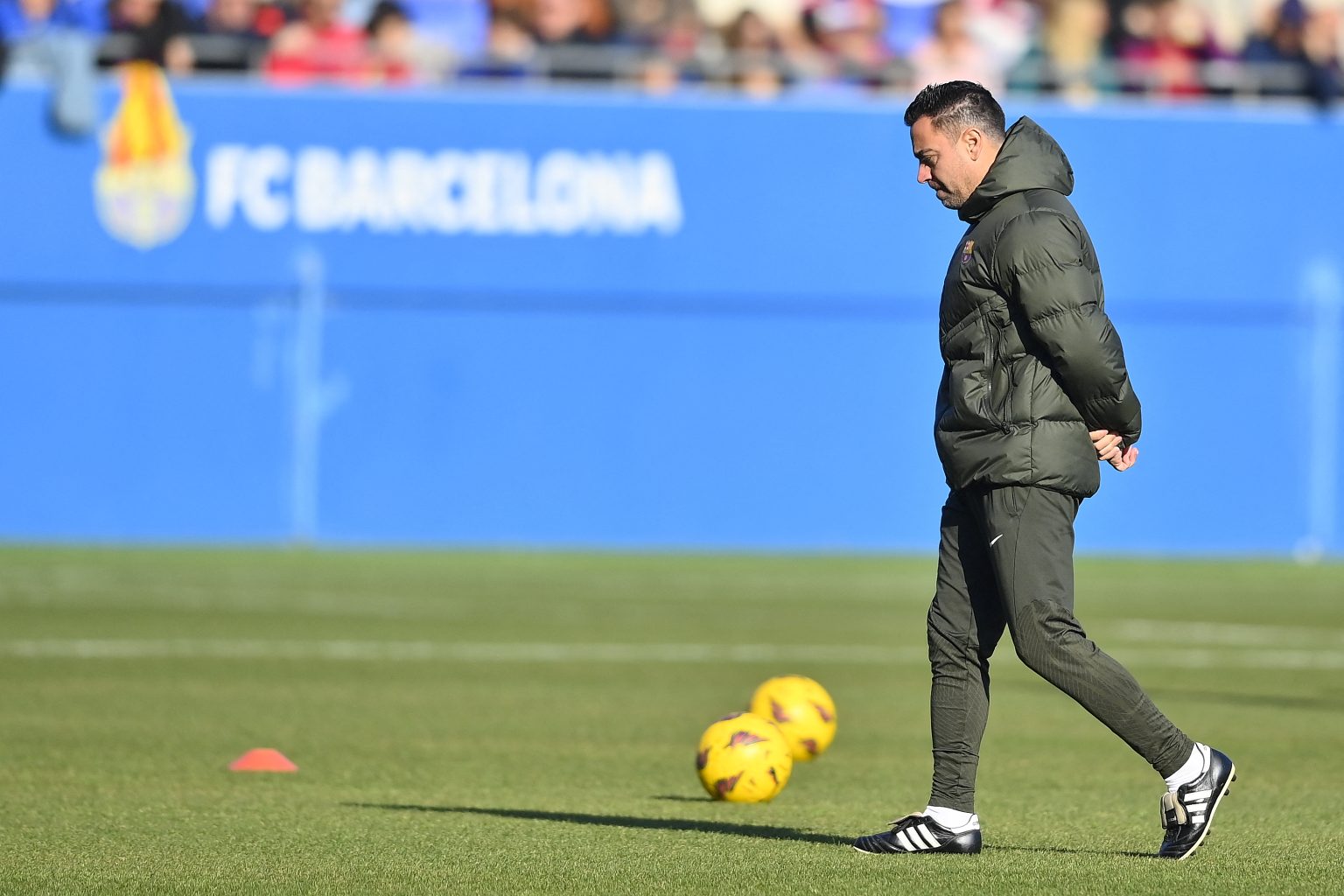 بطولة إسبانيا.. تشافي يعلن مغادرته برشلونة هذا العام