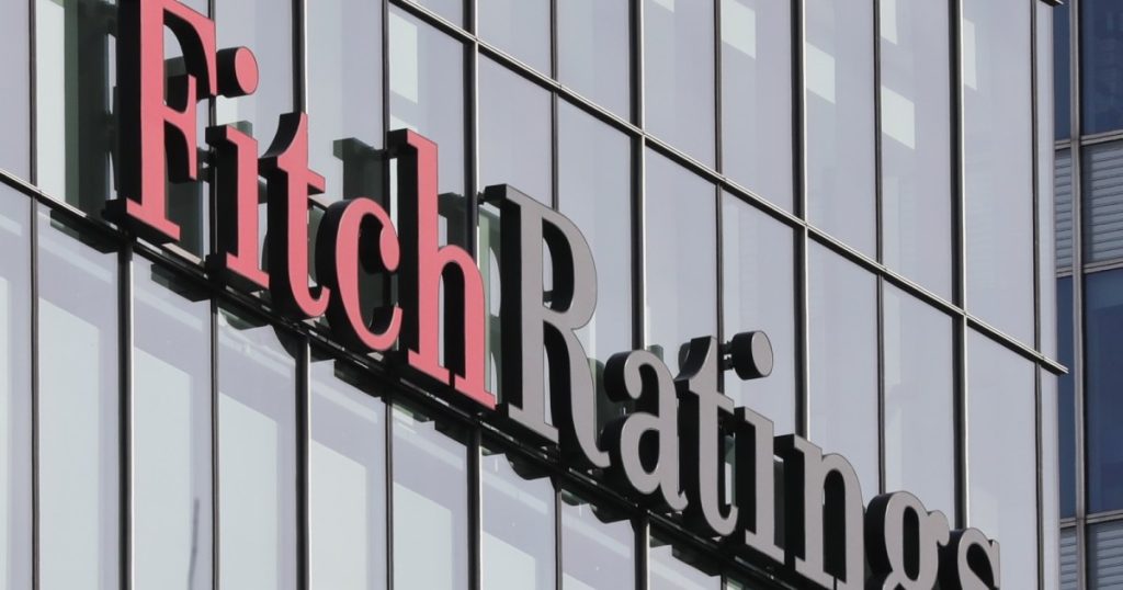 فيتش: تداعيات حرب غزة تزيد المخاطر على مصر ودول الجوار