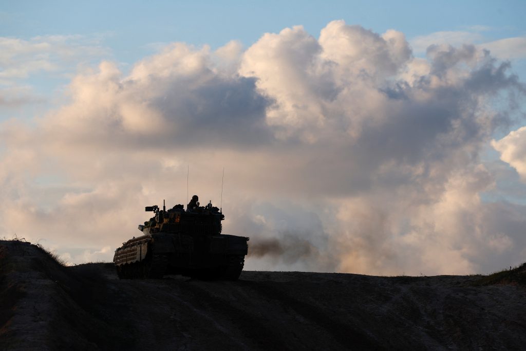 “مخاطر وجودية وأهداف طموحة”.. هل تتحول حرب غزة لصراع طويل؟