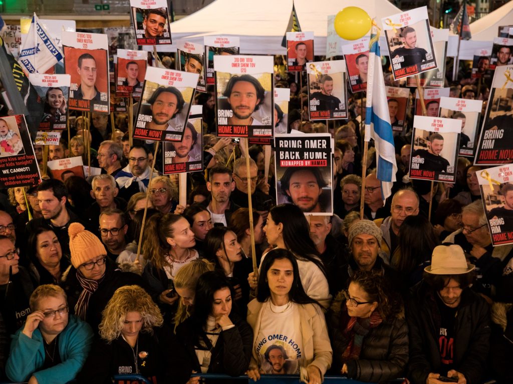 رسالة جديدة للقسام تحذر من مقتل كل الأسرى بالغارات