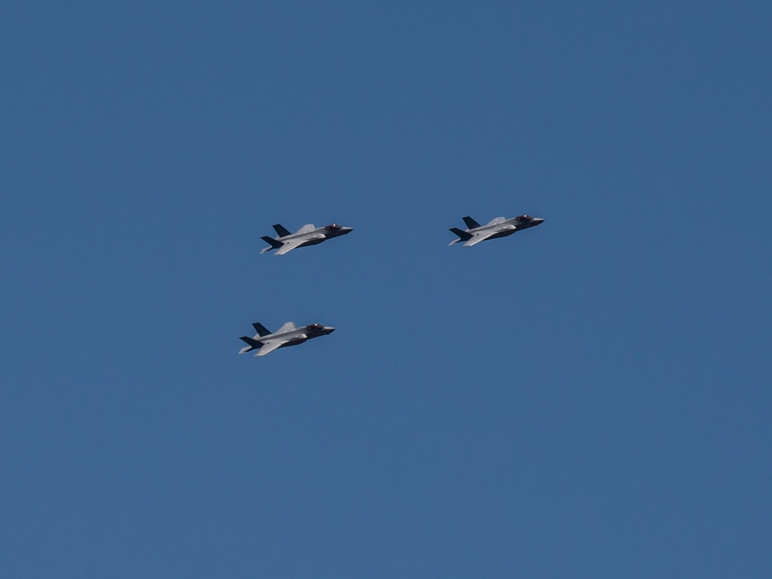 شحنة أسلحة أميركية ضخمة تصل إسرائيل خلال أيام