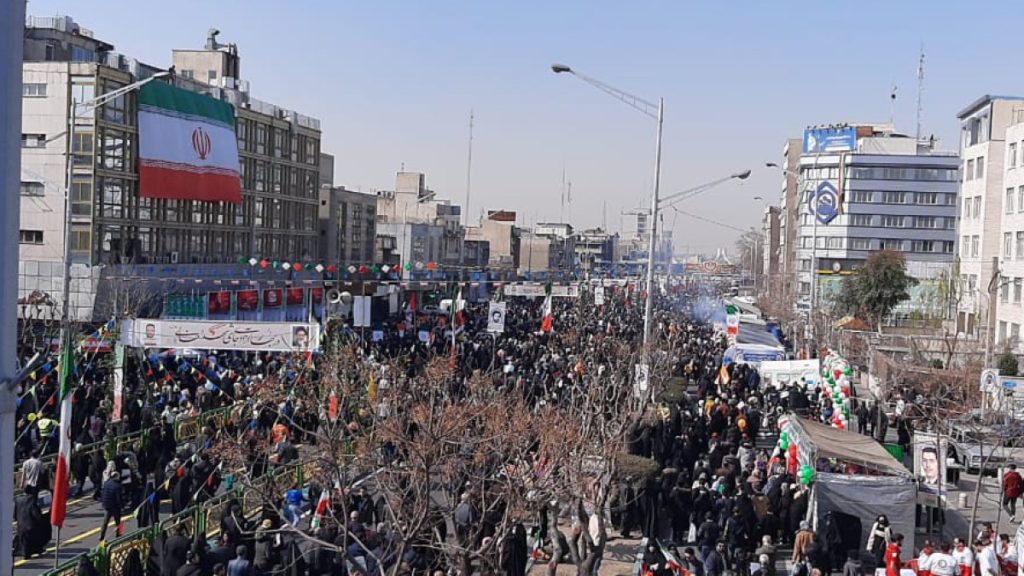 في الذكرى الـ45.. أين الثورة الإيرانية من صورة رسمها الخميني؟