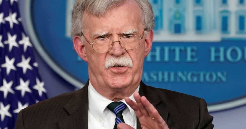 بولتون لمجلة “بوليتيكو”: ترامب يريد القضاء على حلف الناتو