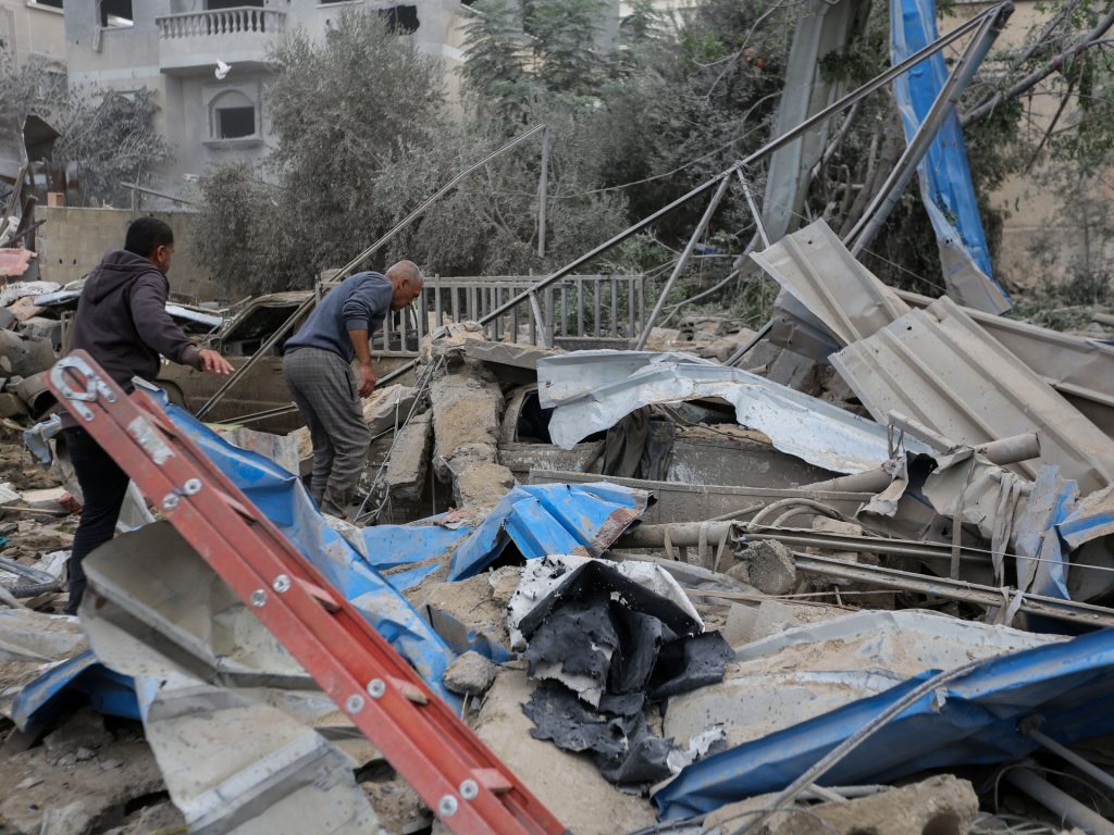 كاتبة بمجلة فرنسية: السماح لنتنياهو بفعل ما يريده يعني دفع الإنسانية إلى الهاوية