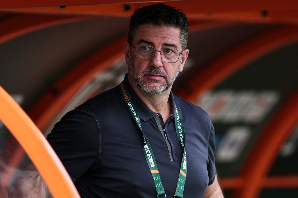 إقالة مدرب منتخب مصر.. وتكهنات بشأن “الشرط الجزائي”