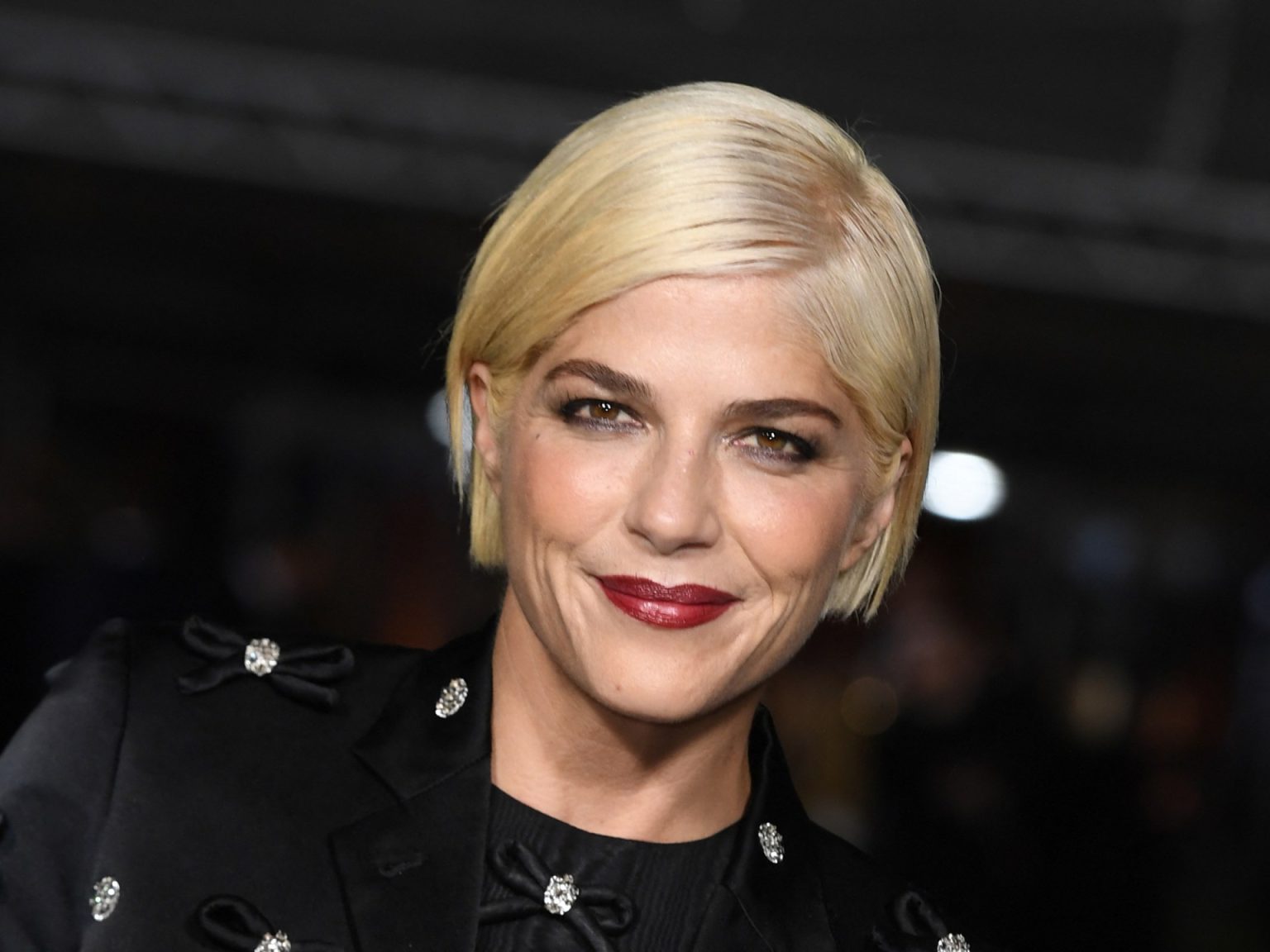 بعدما وصمتهم بالإرهاب وطالبت بترحيلهم.. الممثلة الأميركية سلمى بلير تعتذر للمسلمين