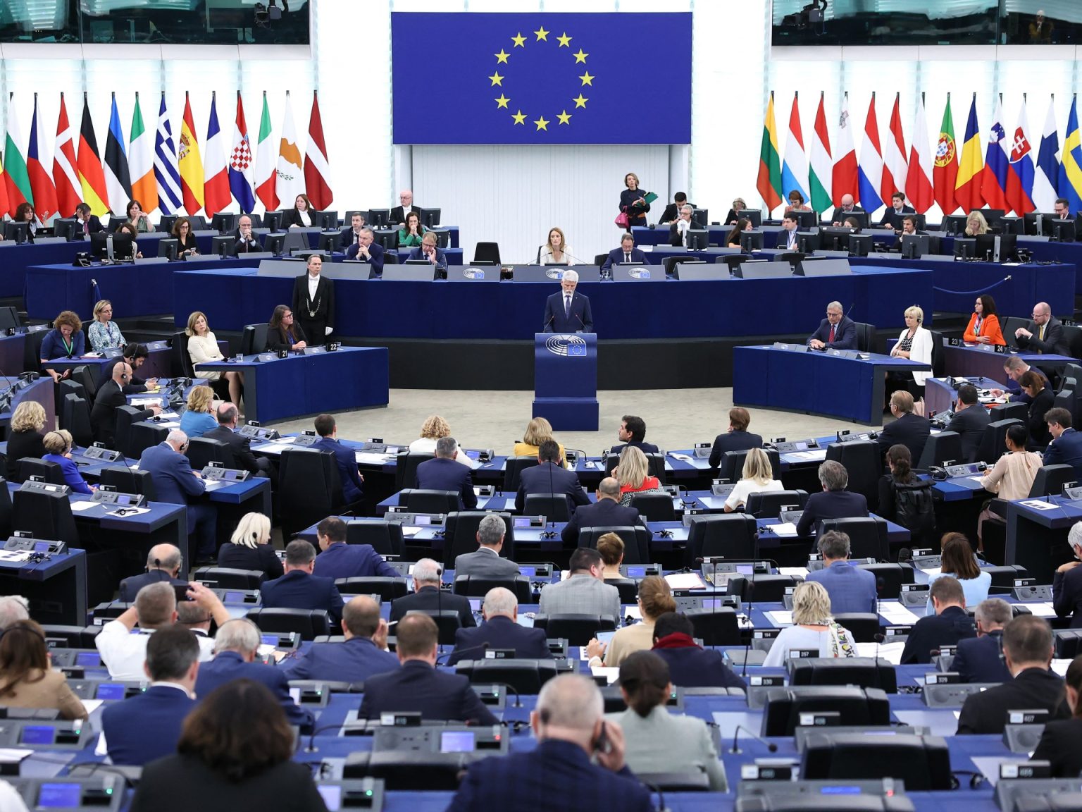 وسط ترشيحات غير مسبوقة.. الشعبويون يتربصون بالبرلمان الأوروبي