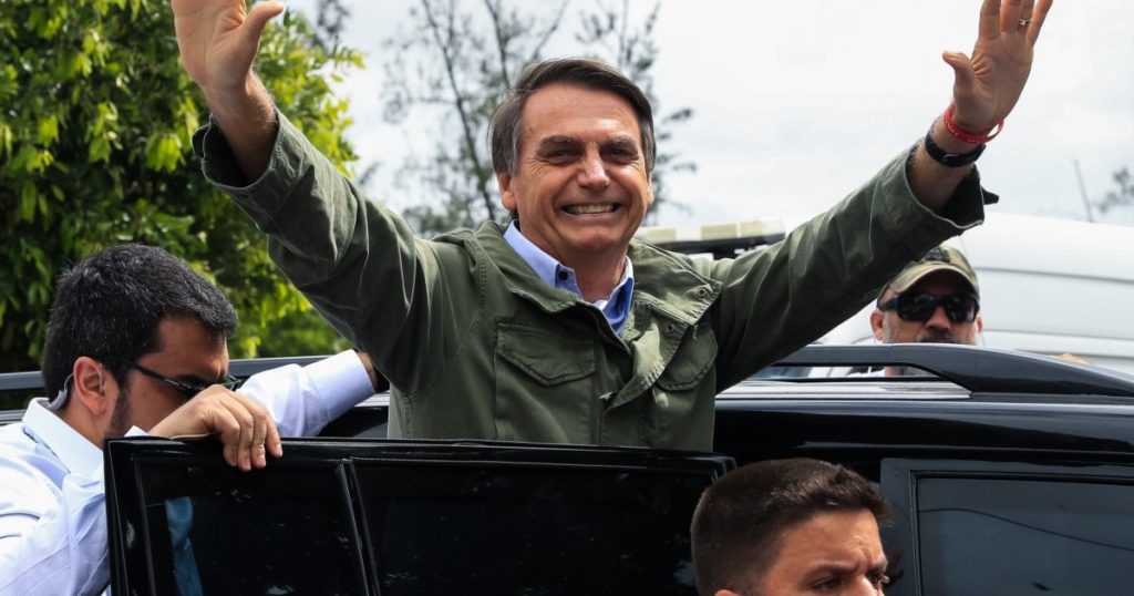 بولسونارو يلتزم الصمت أمام المحققين في تهمة محاولة انقلابية بالبرازيل