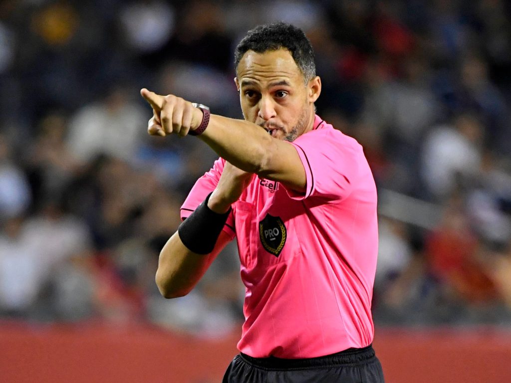 ميسي يقص الشريط.. الدوري الأميركي ينطلق الأربعاء بدون حكام محترفين