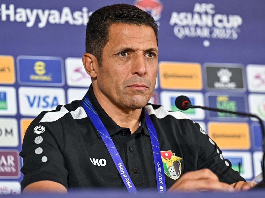 الحسين عموتة.. “عاشق الضغط” الذي قاد الأردن لإنجاز تاريخي بكأس آسيا