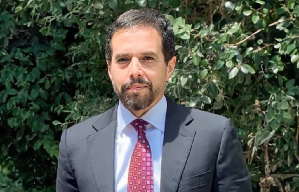 لاكروا: عودة خيار الملكية لتوحيد ليبيا