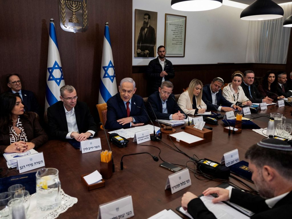 صفقة محتملة لتبادل الأسرى تكشف حجم التصدع داخل حكومة نتنياهو