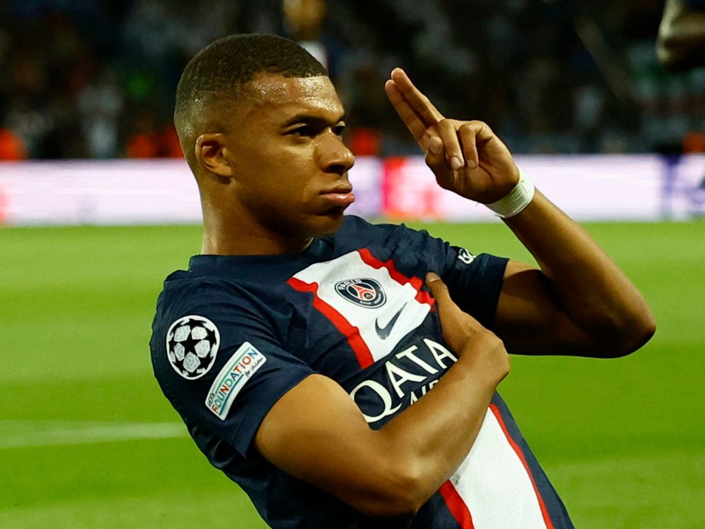 تقارير: مانشستر يونايتد قدم عرضا فلكيا لمبابي