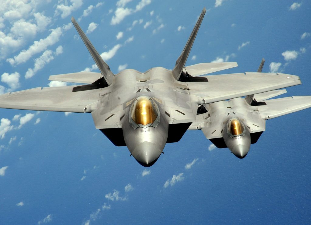 بلومبيرغ: أميركا استخدمت الذكاء الاصطناعي لقصف أهداف بالمنطقة