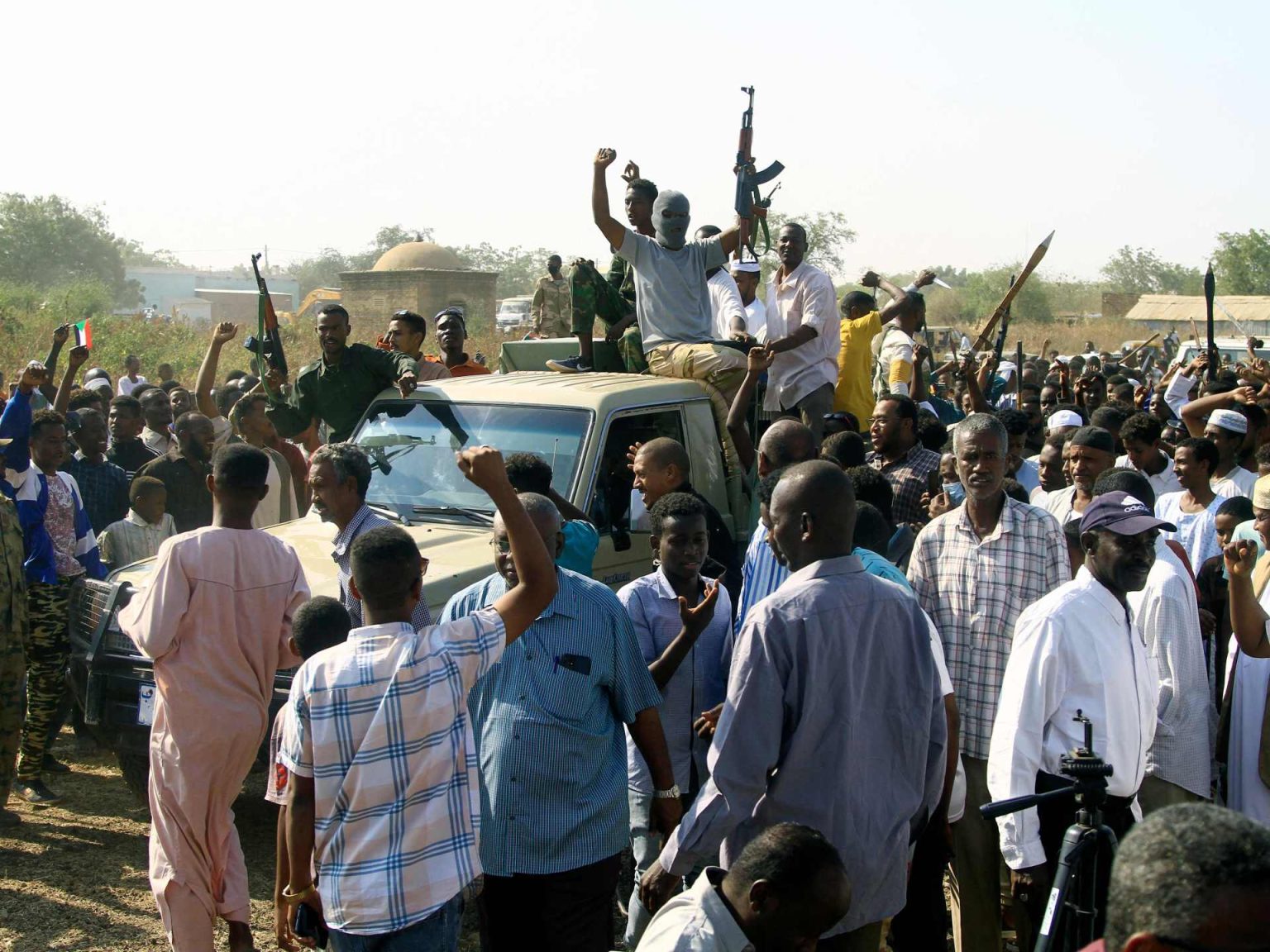 الجيش السوداني يصد هجوما لقوات الدعم السريع بالخرطوم ويقصف مواقع لها