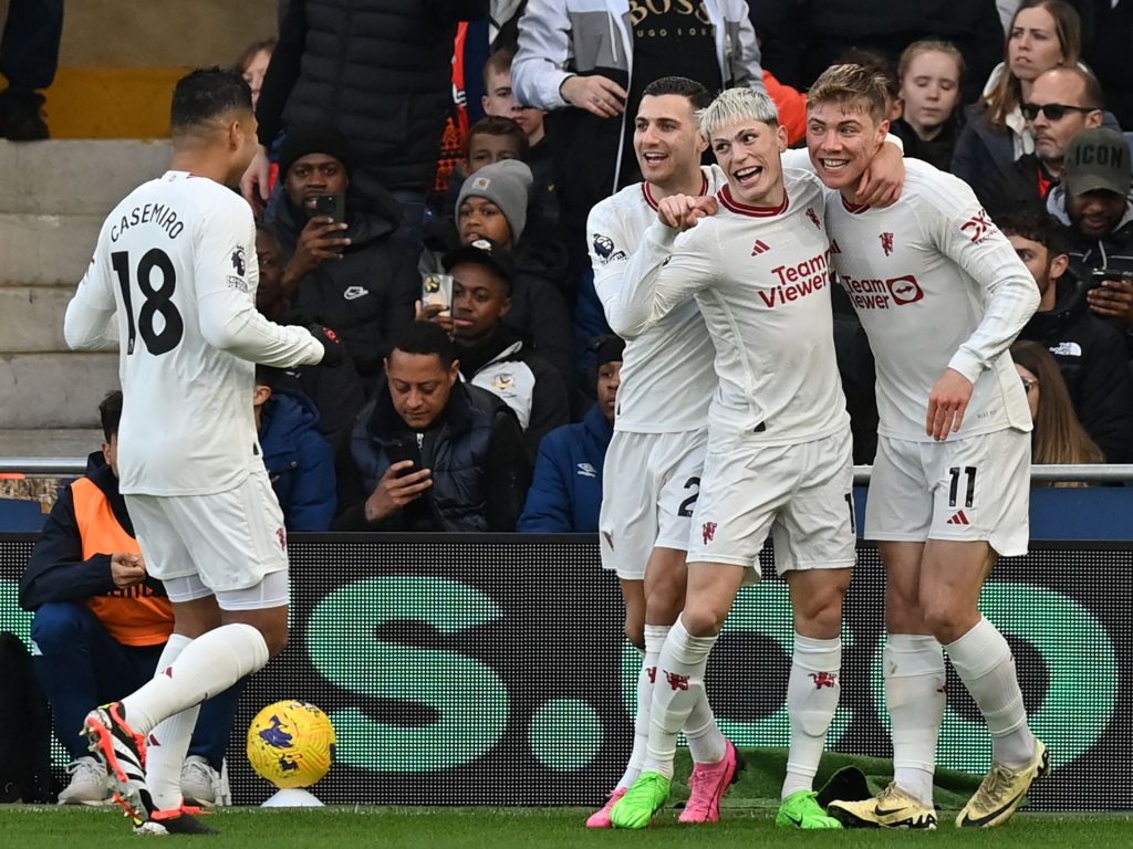 مانشستر يونايتد يحقق فوزه الخامس على التوالي في البريميرليغ