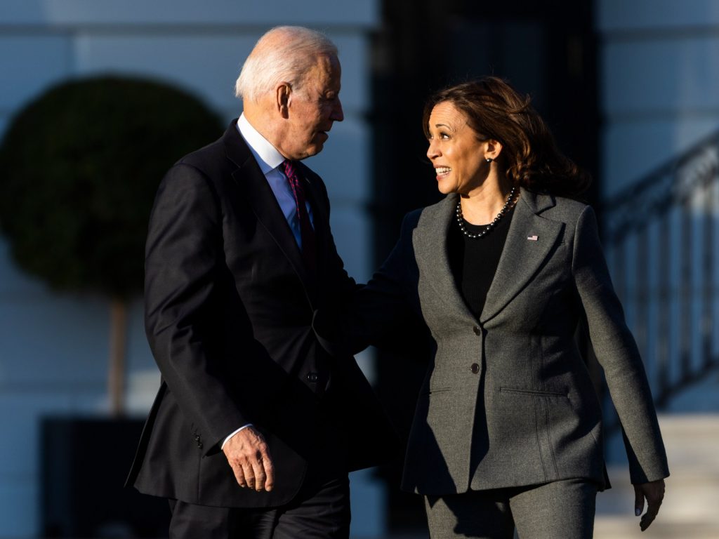 تشكيك في قدراتها.. هل تخالف هاريس التوقعات وتخلف بايدن؟