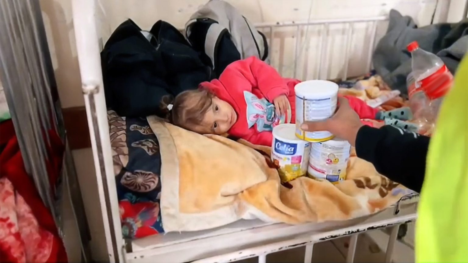 من أفقر أحياء عمّان.. أبناء الطفايلة يهبّون لإغاثة غزة