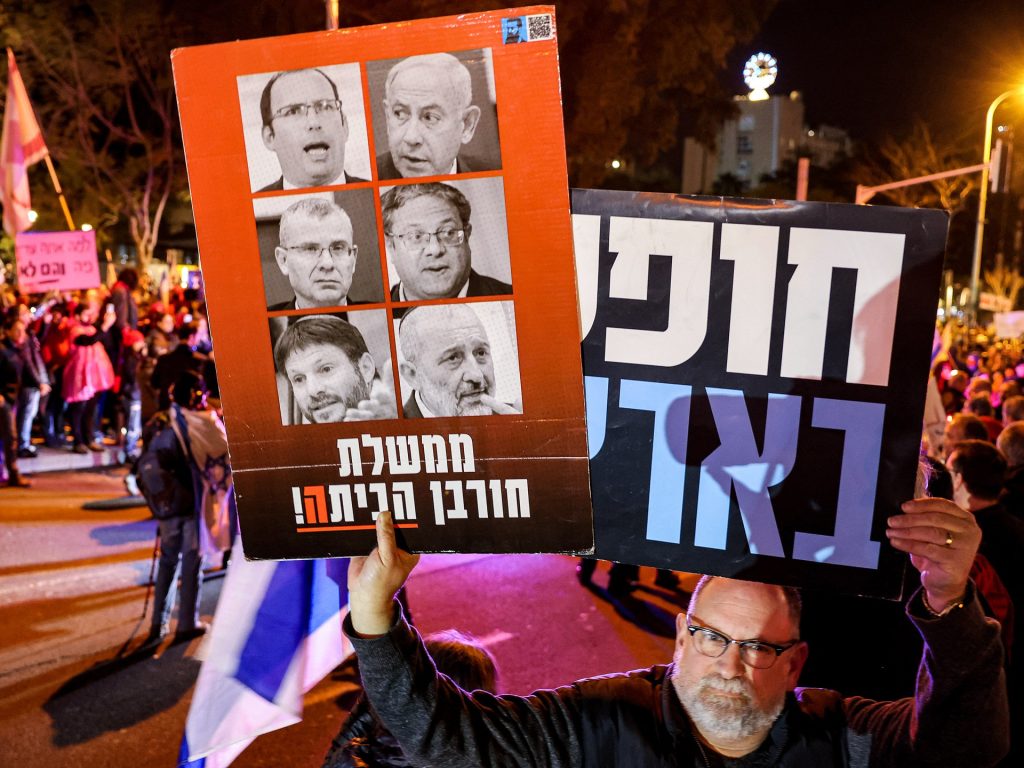 هآرتس: الإسرائيليون يفضلون من يكذب عليهم على من يواجههم بالحقيقة المؤلمة