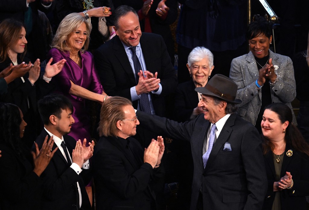 عشرون ضيفا سيجلسون مع زوجة بايدن في خطاب حالة الاتحاد.. من هم وكيف يتم اختيارهم؟