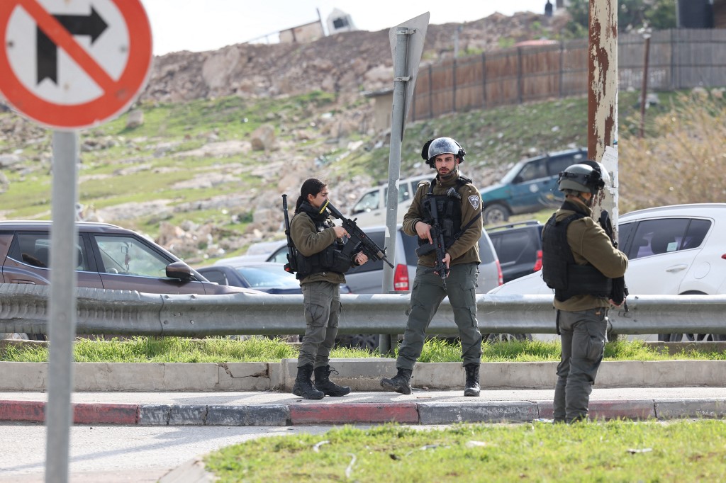 إصابات بهجوم قرب موقع عسكري إسرائيلي في مستوطنة بالضفة
