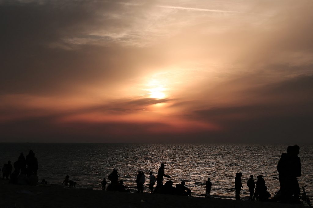 الرئيس الأميركي يعلن إنشاء رصيف على ساحل غزة للمساعدات ويؤكد أهمية “حل الدولتين”