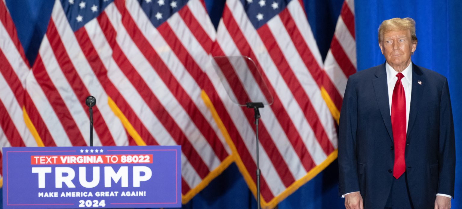 ترامب يفوز في سباقات جمهورية بثلاث ولايات