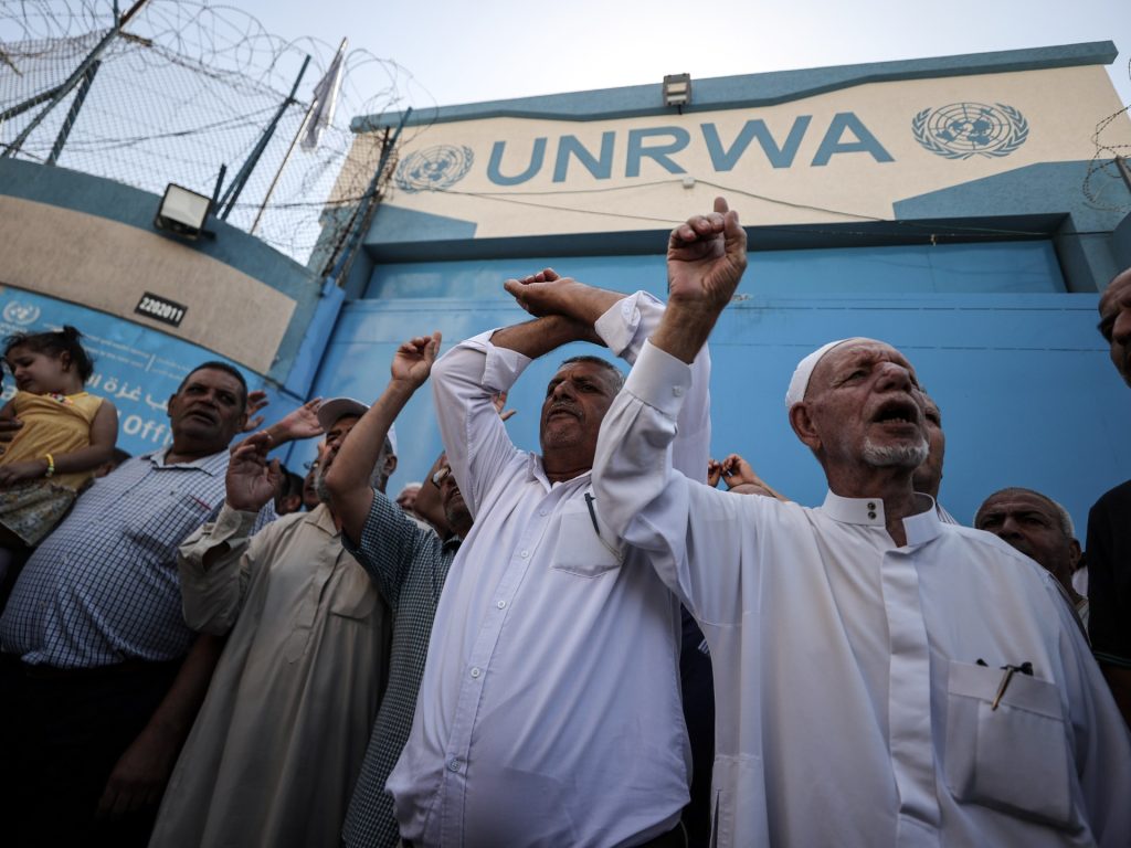 المفوضية الأوروبية تعلن استئناف تمويلها لوكالة الأونروا