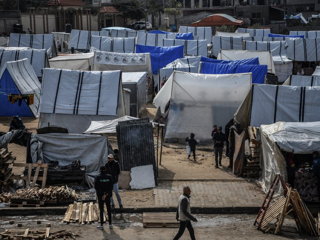 وول ستريت جورنال: عودة سكان شمال غزة نقطة شائكة بالمفاوضات