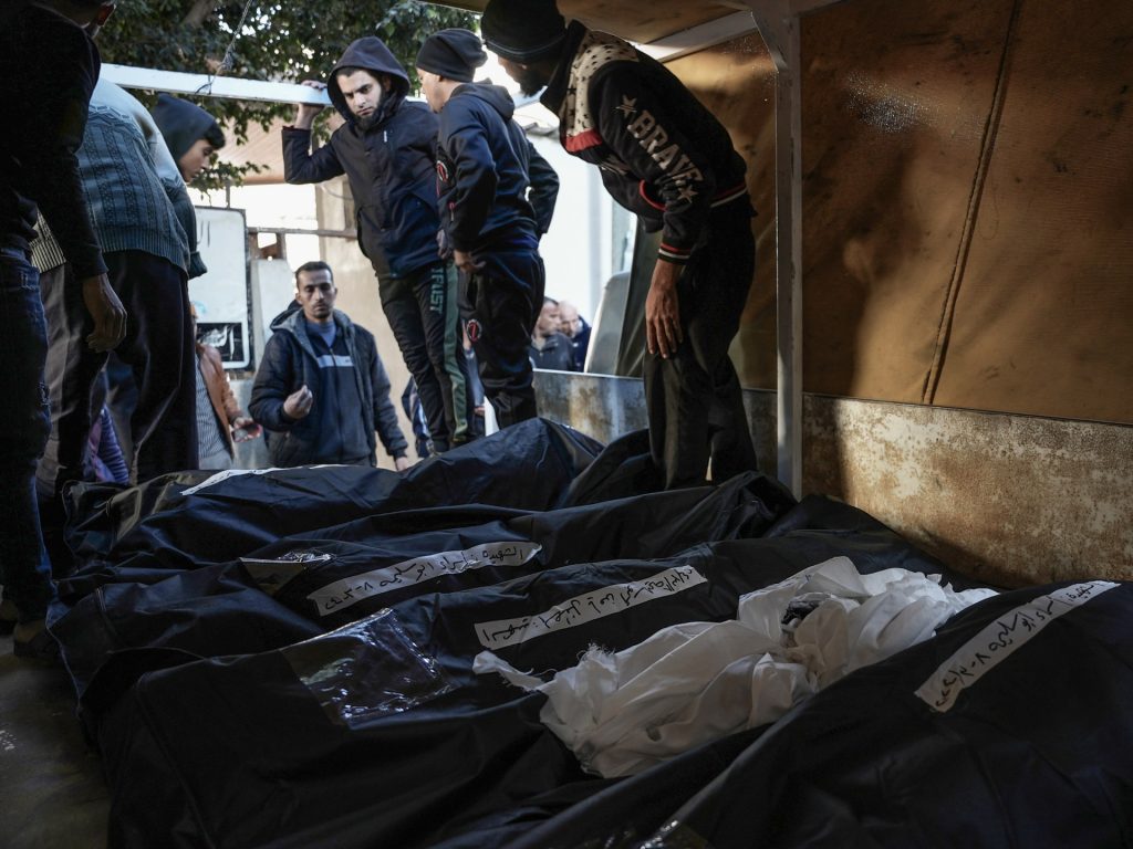 ارتفاع حصيلة شهداء غزة والاحتلال يرتكب 8 مجازر في 24 ساعة