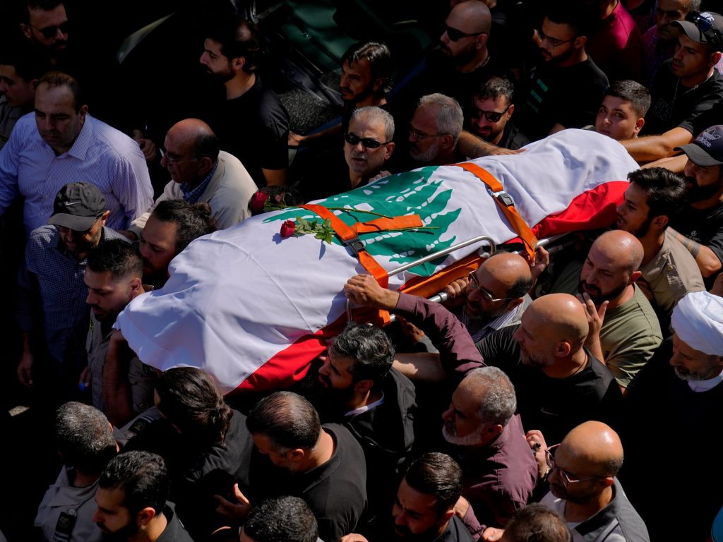 تحقيق لرويترز يؤكد مسؤولية إسرائيل عن مقتل مصور الوكالة بلبنان