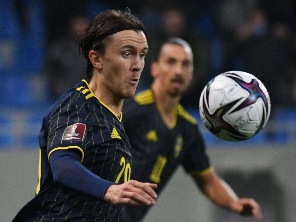 يرقد في العناية المركزة.. لاعب أرسنال السابق يعاني من جلطات دماغية