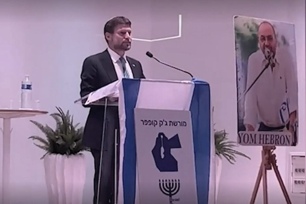 موقع “والا” الإسرائيلي: سموتريتش يستغل الحرب للترويج لنفسه سياسيا