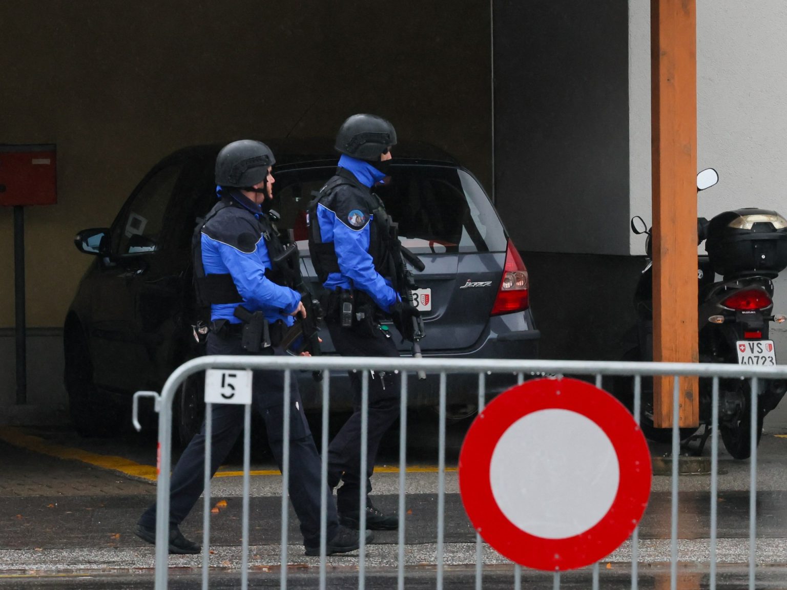 زيوريخ السويسرية تعزز الأمن حول المؤسسات اليهودية بعد هجوم بسكين