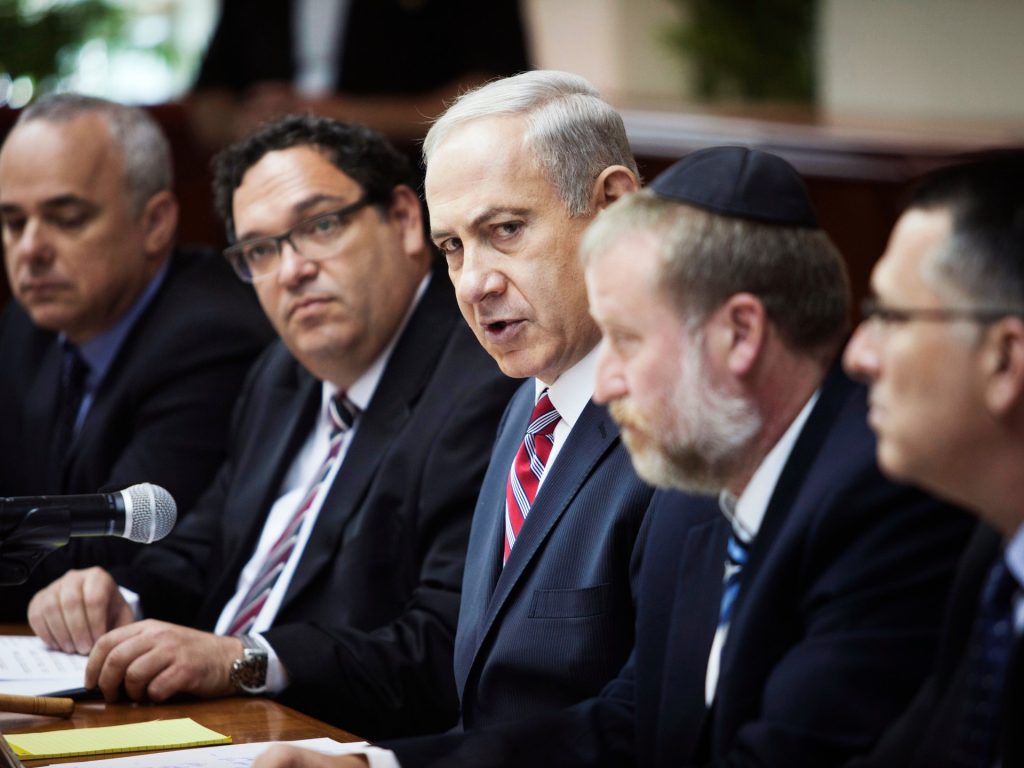 محللون: نتنياهو يراهن على فشل مفاوضات صفقة التبادل ليهاجم رفح