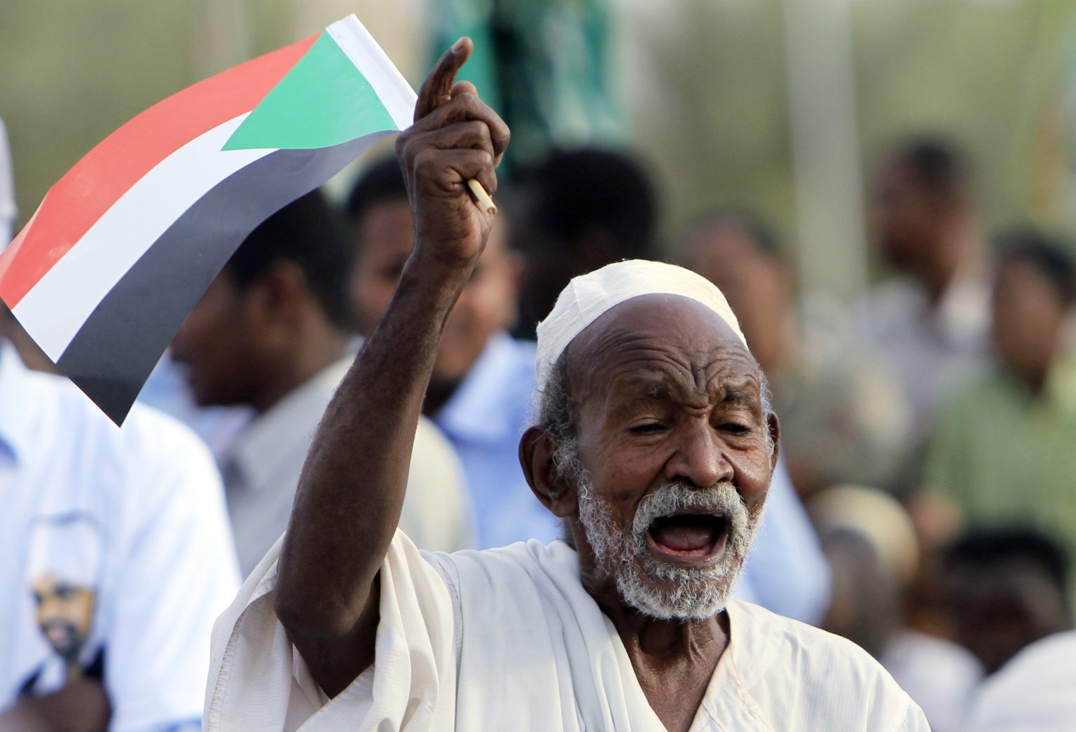 ما حقيقة موجة “سحب الجنسيات” في السودان؟