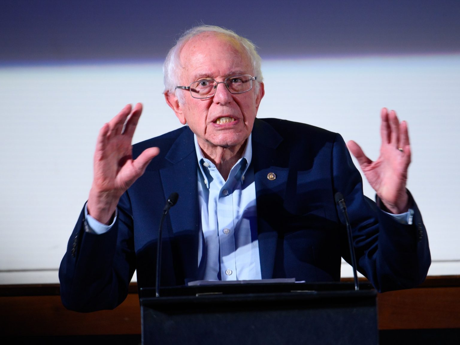 ساندرز لنتنياهو: القول إنك قتلت 34 ألفا ليس معاداة للسامية