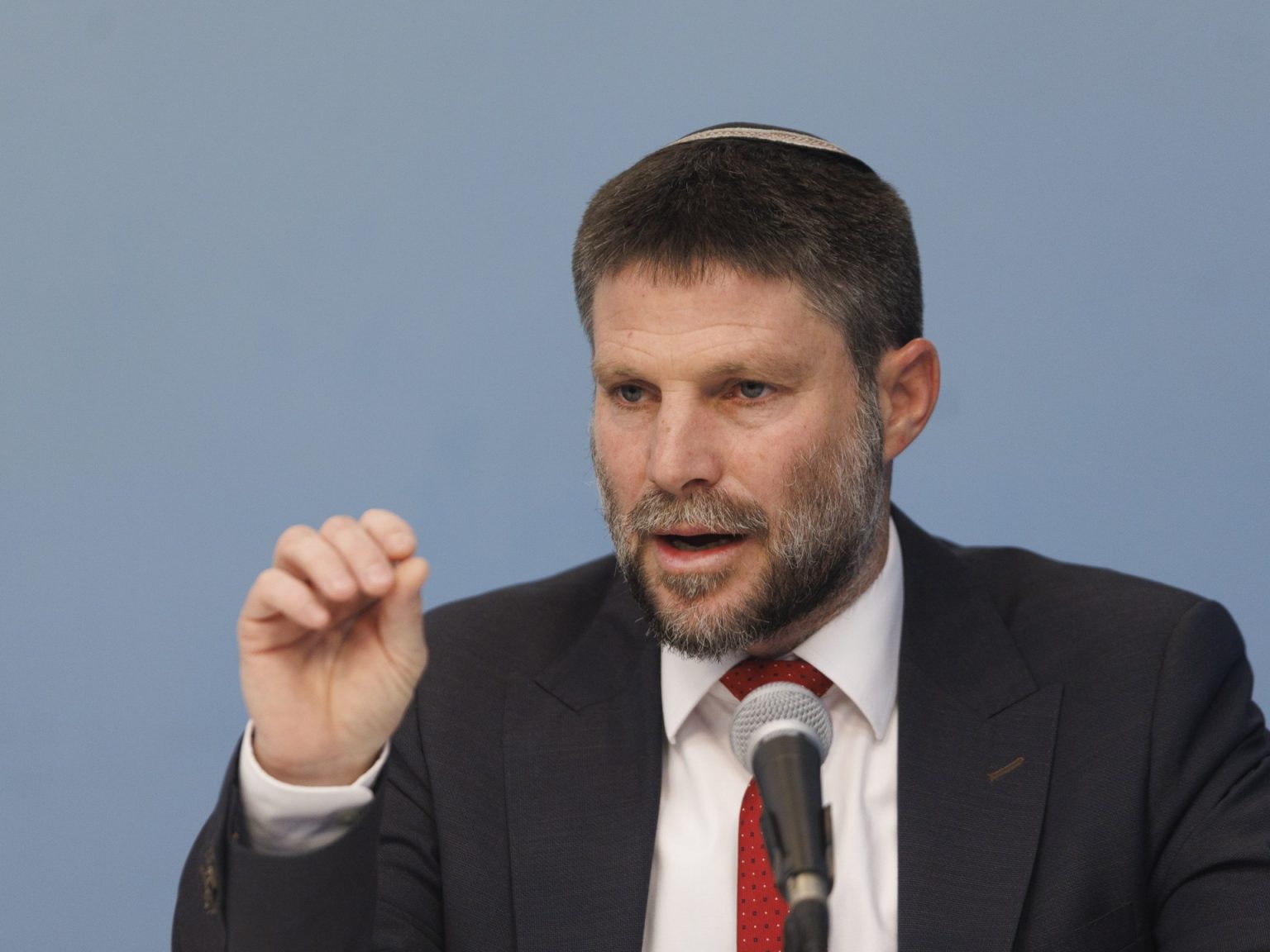 سموتريتش يطالب باجتياح رفح والسيطرة على كامل قطاع غزة