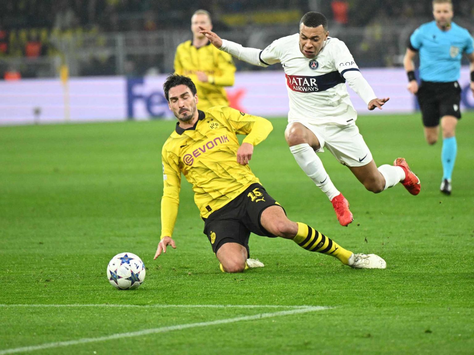 موعد مباراة بوروسيا دورتموند وسان جيرمان بنصف نهائي أبطال أوروبا والقنوات الناقلة