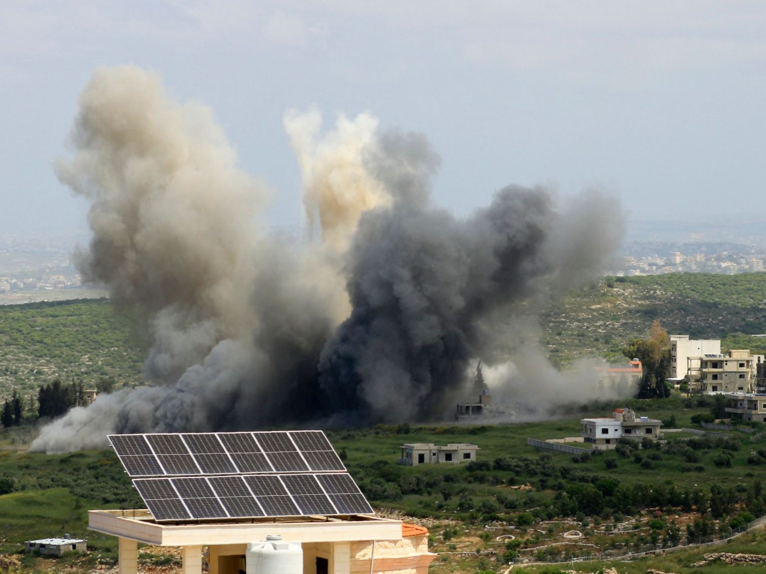 حزب الله يسقط مسيرة إسرائيلية ويهاجم موقعين للاحتلال في الجليل