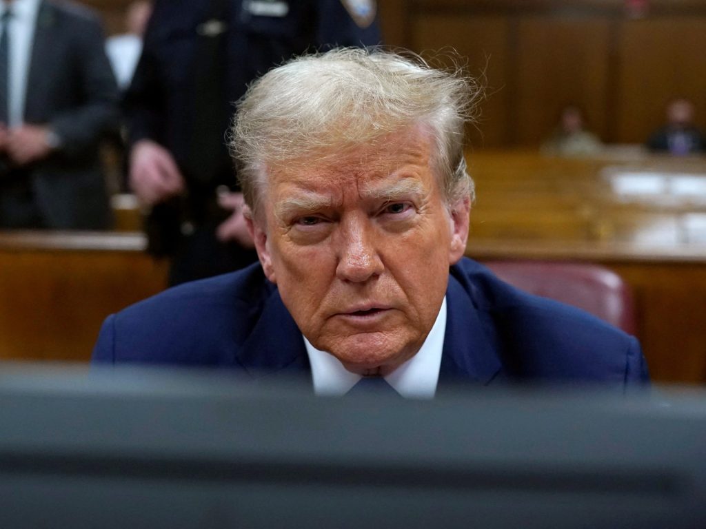 نيويورك تايمز: هذا هو الطريق لنشوب حرب أهلية في الولايات المتحدة