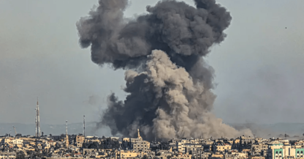 إسرائيل تصعد قصفها لغزة وعدد الشهداء من الأطفال يتجاوز 15 ألفا