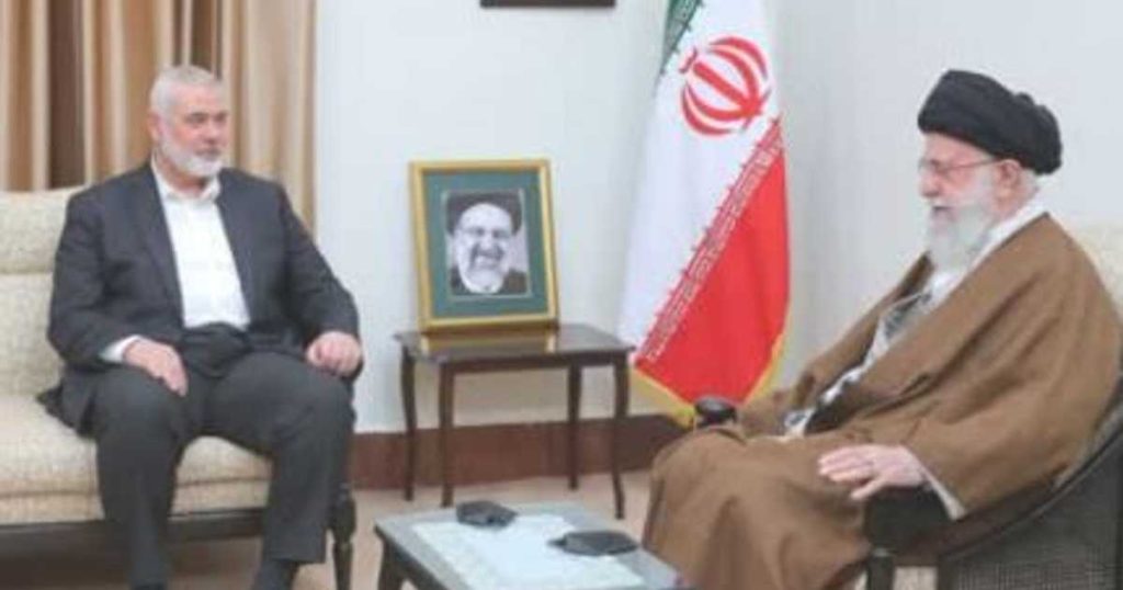 خامنئي يطمئن حماس: مخبر سيواصل نهج رئيسي