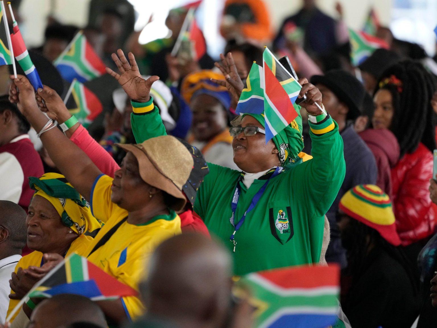 جنوب أفريقيا تقترع.. كيف تقدم الأحزاب الرئيسية نفسها للناخبين؟