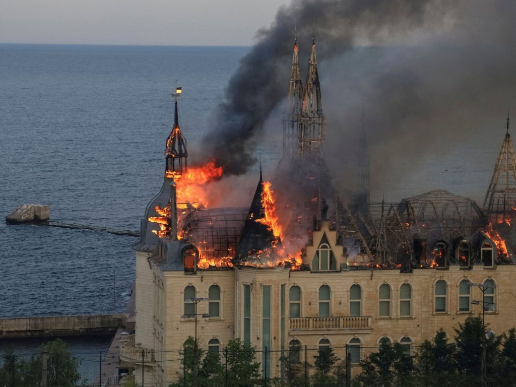 3 قتلى بقصف صاروخي روسي على أوديسا الأوكرانية