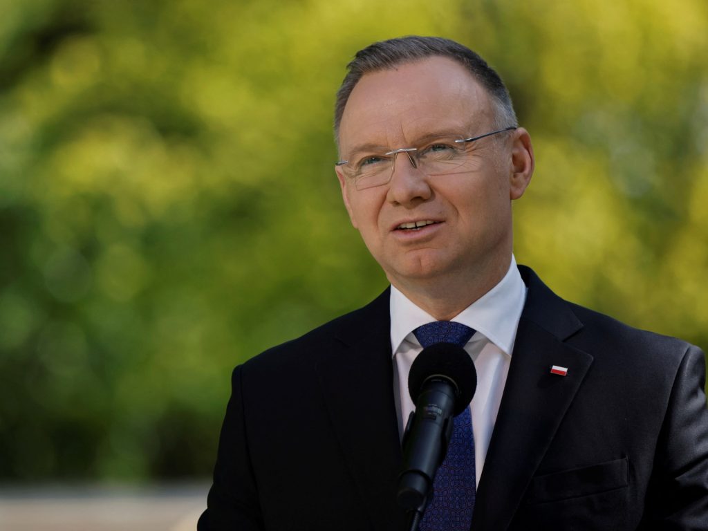 صحيفة روسية: نشر أسلحة نووية أميركية في بولندا عامل تصعيد خطير