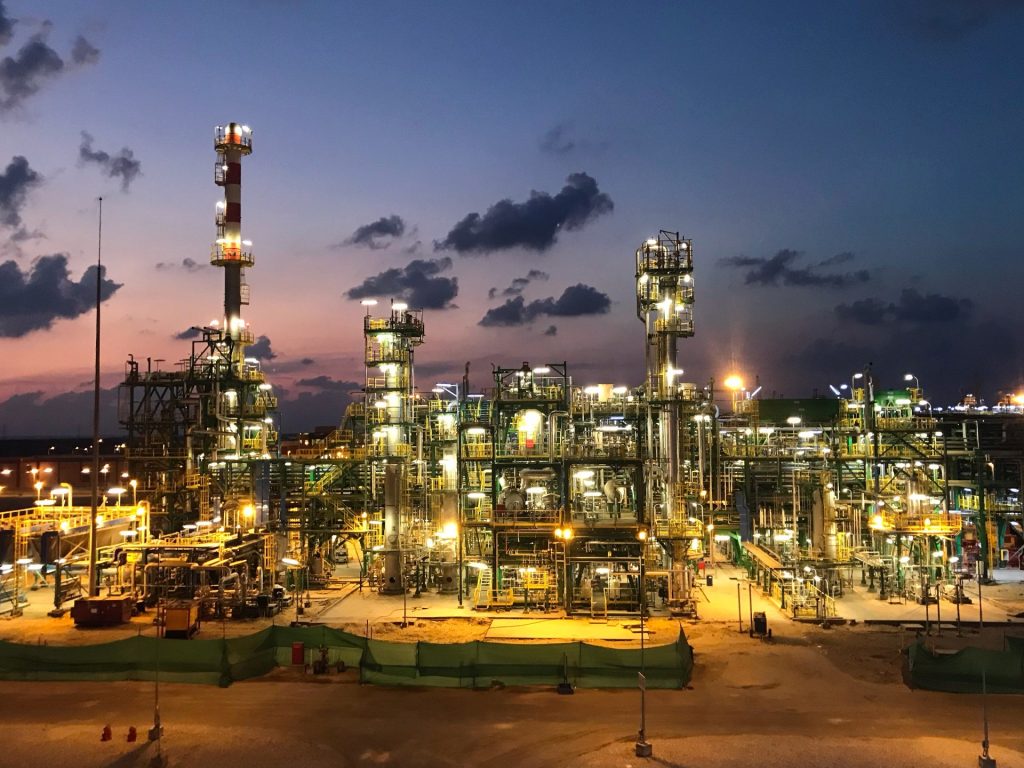 شركة إيني الإيطالية توقف خطط تطوير حقل ظهر المصري للغاز