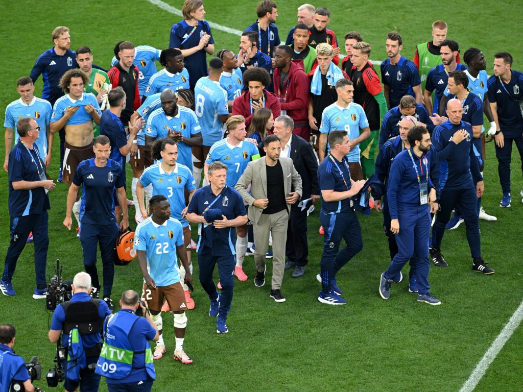 حادثة غريبة في يورو 2024.. بلجيكا تتأهل لثمن النهائي وجماهيرها تطلق الصيحات ضدها