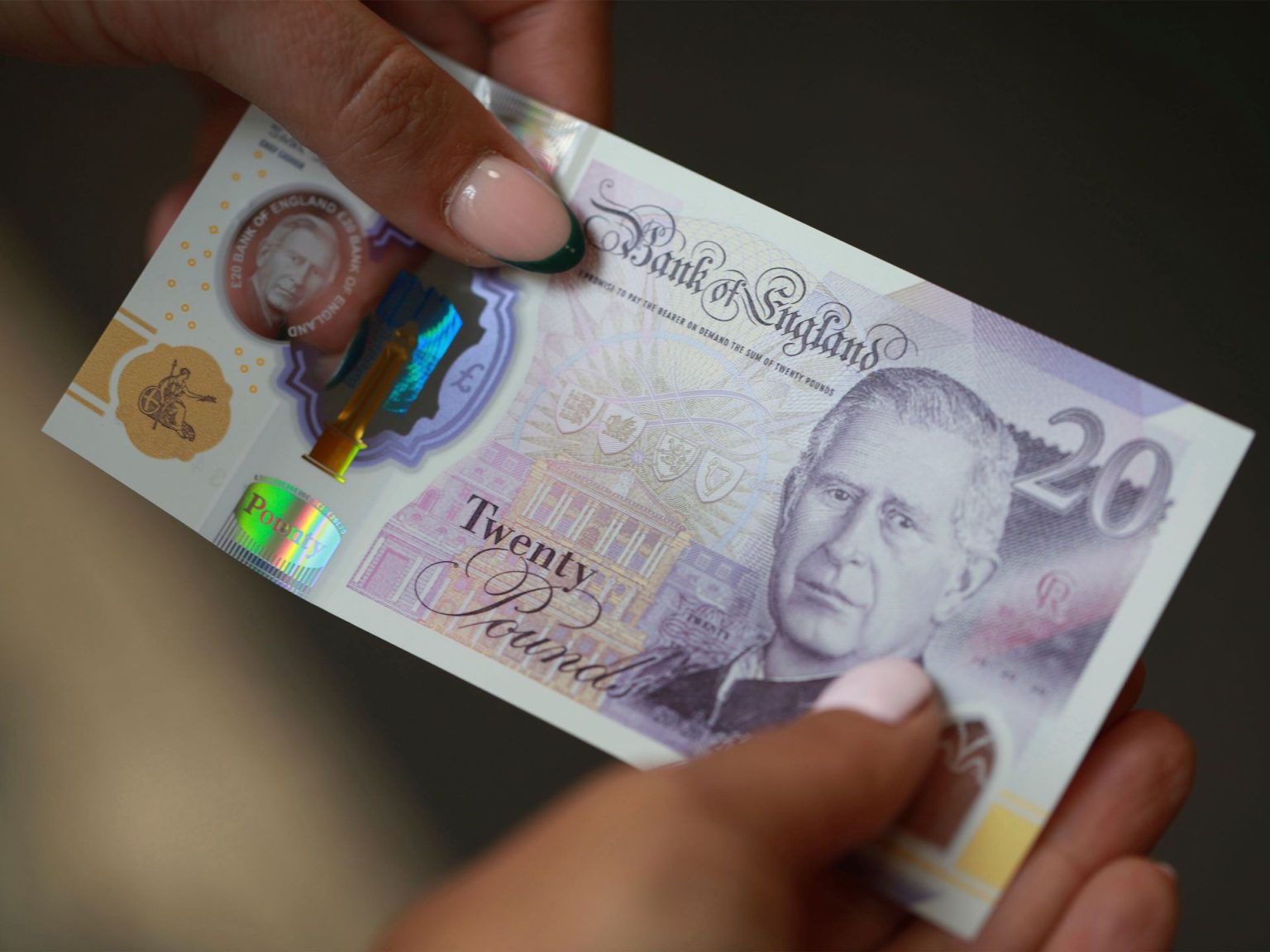 اقتصاد بريطانيا يتوقف عن التعافي في أبريل